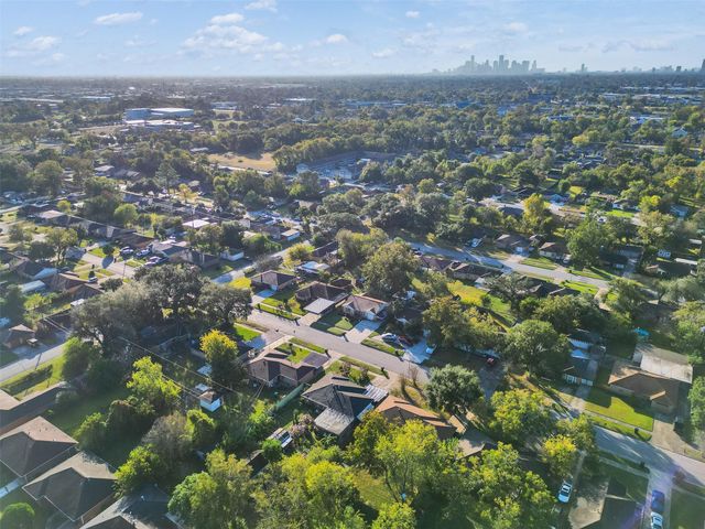 219 E Janisch Road, Houston, TX 77022