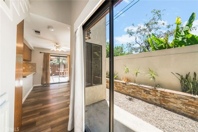 543 W Wilson 7, Costa Mesa, CA 92627