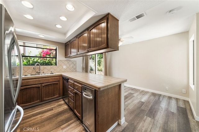 543 W Wilson 7, Costa Mesa, CA 92627