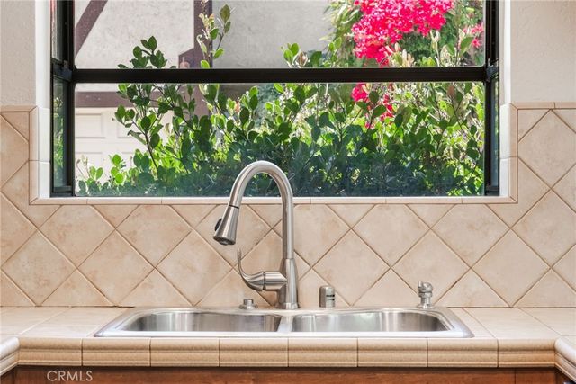 543 W Wilson 7, Costa Mesa, CA 92627