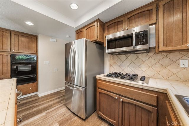 543 W Wilson 7, Costa Mesa, CA 92627