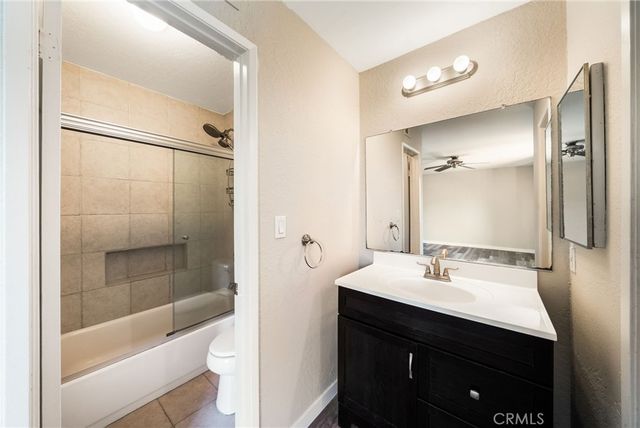 543 W Wilson 7, Costa Mesa, CA 92627