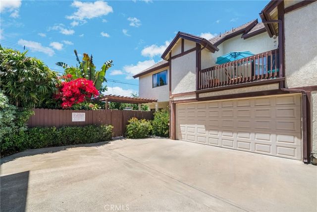 543 W Wilson 7, Costa Mesa, CA 92627