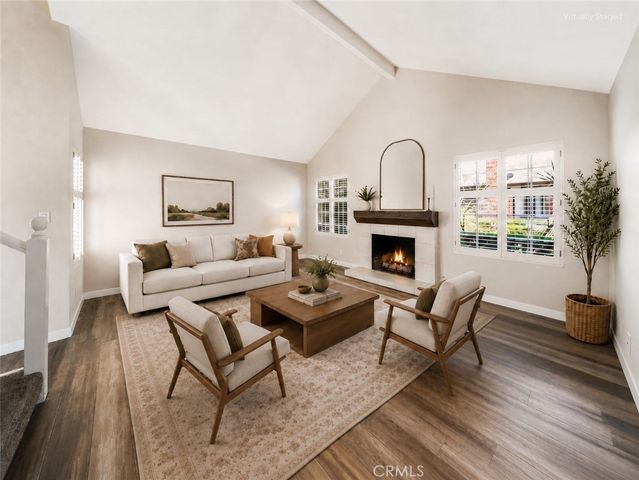 543 W Wilson 7, Costa Mesa, CA 92627