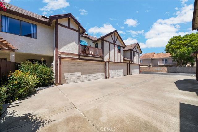 543 W Wilson 7, Costa Mesa, CA 92627