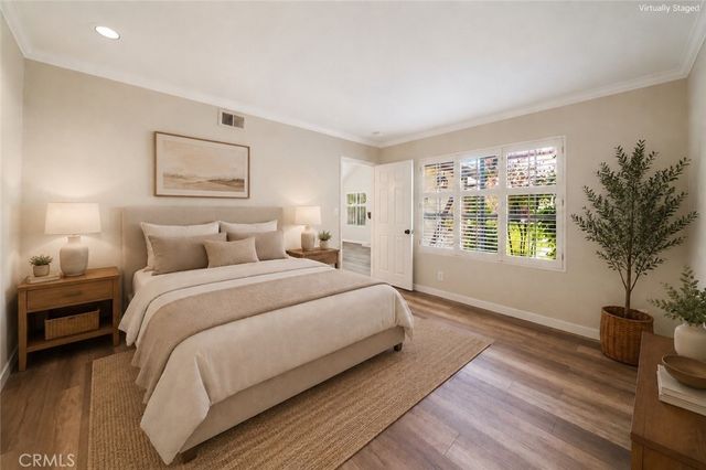 543 W Wilson 7, Costa Mesa, CA 92627