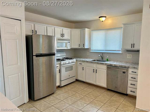 2057 W Franklin Drive 41, Canton, MI 48187