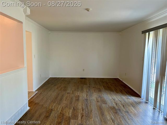 2057 W Franklin Drive 41, Canton, MI 48187