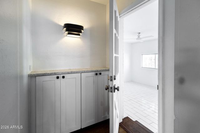 1950 W PALM Lane, Phoenix, AZ 85009