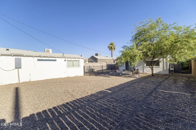 1950 W PALM Lane, Phoenix, AZ 85009