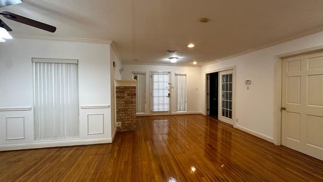 3323 Cloverdale Street, Houston, TX 77025