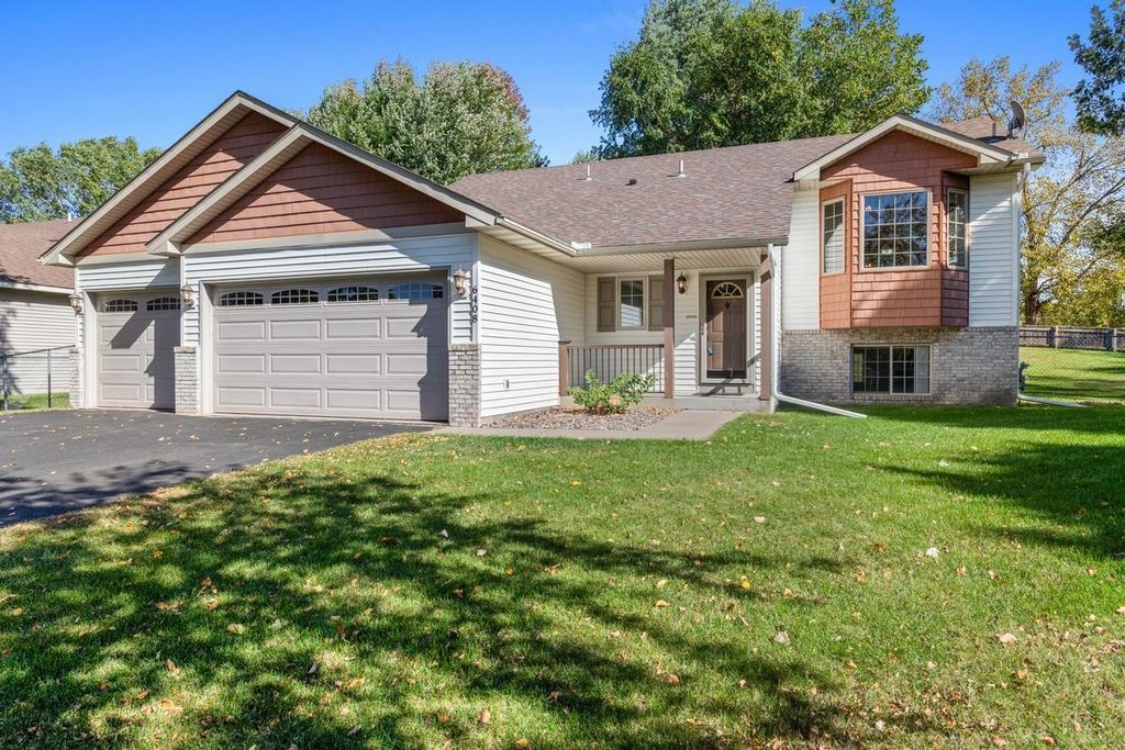 6408 Cassiopeia Court, Lino Lakes, MN 55038