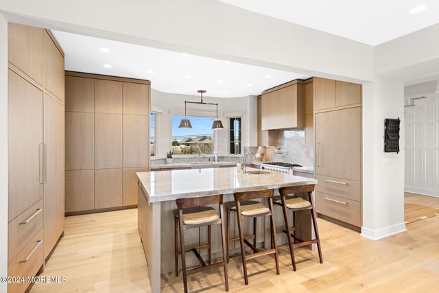 1437 Ocean Avenue, Mantoloking, NJ 08738