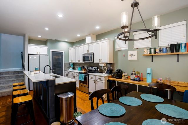 3823 Westar Avenue SW, Bremerton, WA 98312