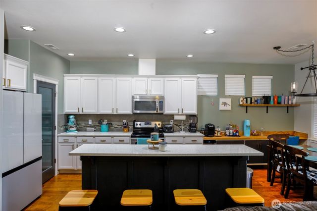 3823 Westar Avenue SW, Bremerton, WA 98312