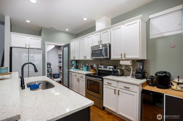 3823 Westar Avenue SW, Bremerton, WA 98312