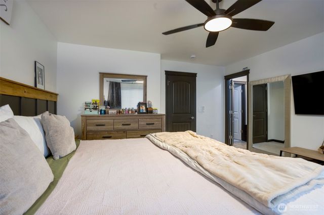 3823 Westar Avenue SW, Bremerton, WA 98312