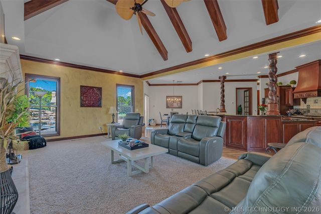 412 W Sunset Court, Catoosa, OK 74015