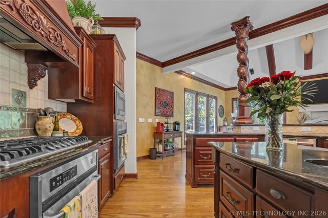412 W Sunset Court, Catoosa, OK 74015