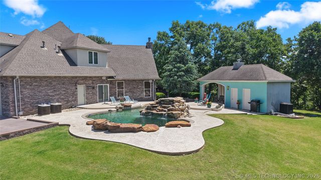 412 W Sunset Court, Catoosa, OK 74015