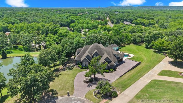 412 W Sunset Court, Catoosa, OK 74015