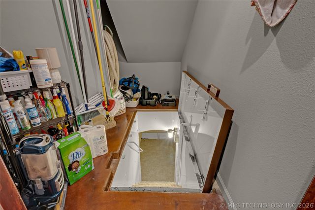 412 W Sunset Court, Catoosa, OK 74015