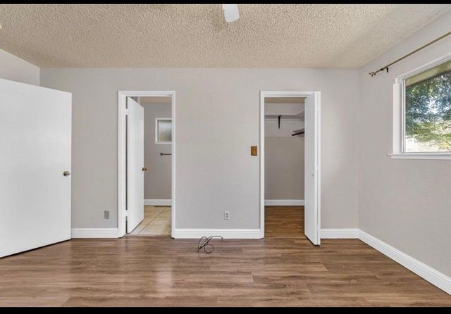 2265 E Herndon Avenue, Fresno, CA 93720