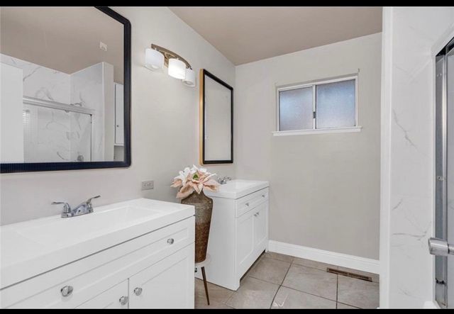 2265 E Herndon Avenue, Fresno, CA 93720