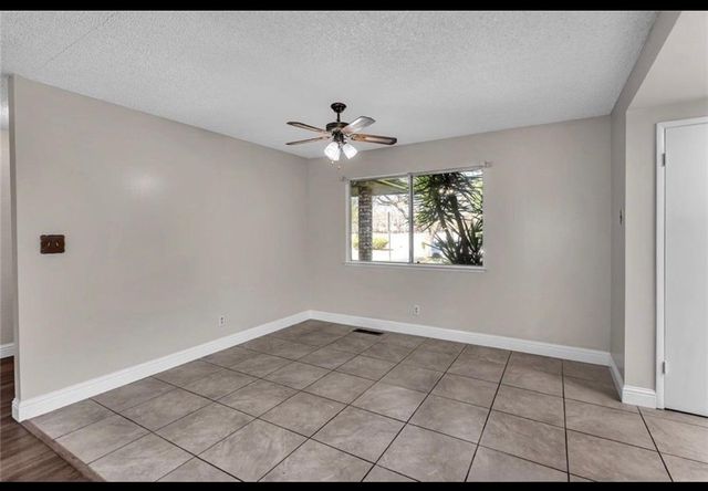 2265 E Herndon Avenue, Fresno, CA 93720