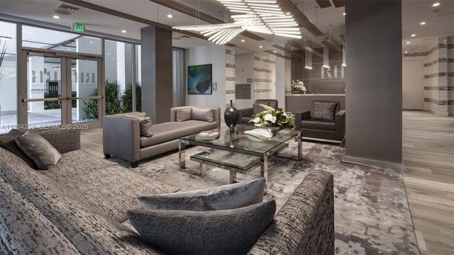 1170 NW 11th St A-304, Miami, FL 33136