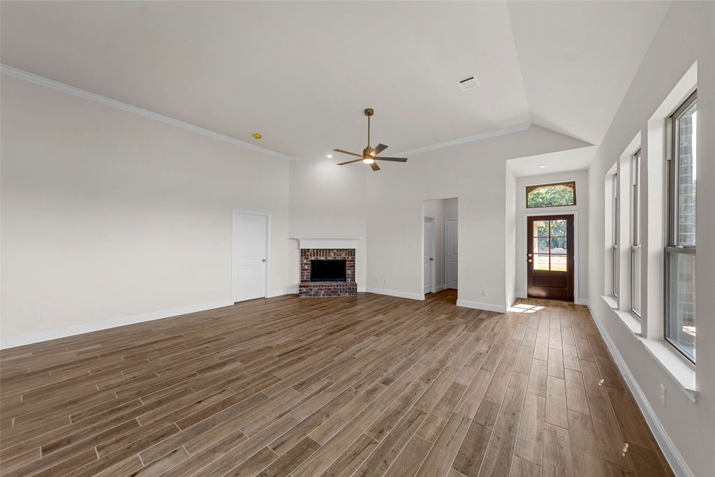 111 WATERCREST Lane, Glenn Heights, TX 75154 — photo 4