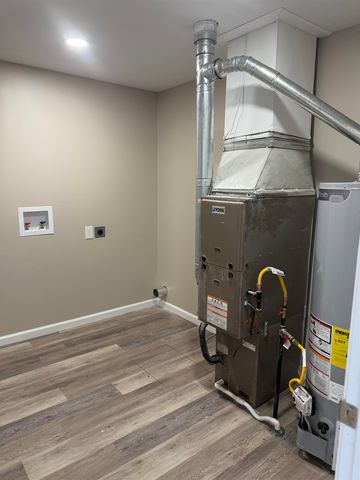 1518 Haven Ave, Salina, KS 67401