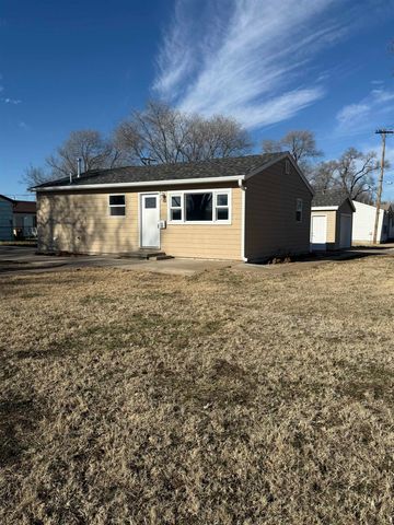 1518 Haven Ave, Salina, KS 67401