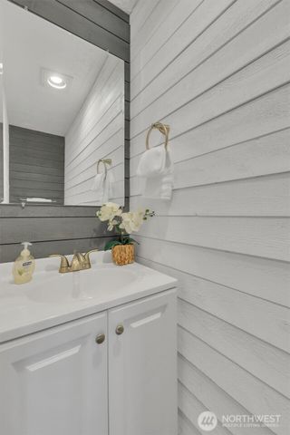 42921 SE 168th Place, North Bend, WA 98045