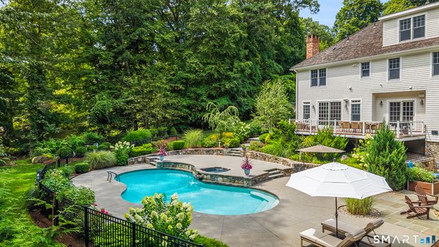 5 Aspetuck Glen, Weston, CT 06883