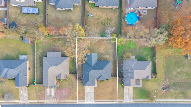 680 Reisling Street, Centerton, AR 72719