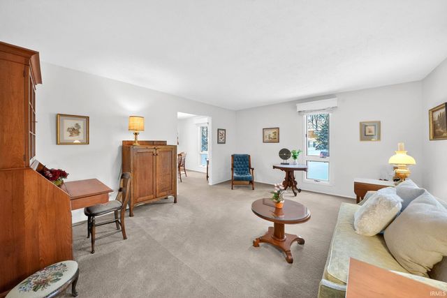 20744 S Gatehouse Drive, South Bend, IN 46637