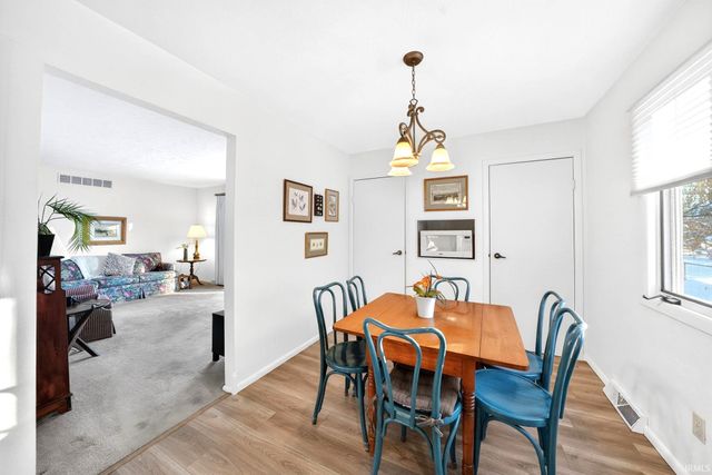 20744 S Gatehouse Drive, South Bend, IN 46637