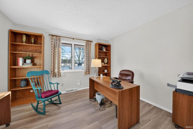 20744 S Gatehouse Drive, South Bend, IN 46637