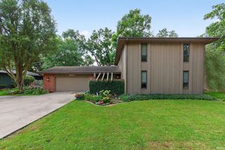 20744 S Gatehouse Drive, South Bend, IN 46637