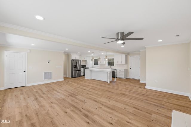 5525 Glenoaks Drive, Durham, NC 27712