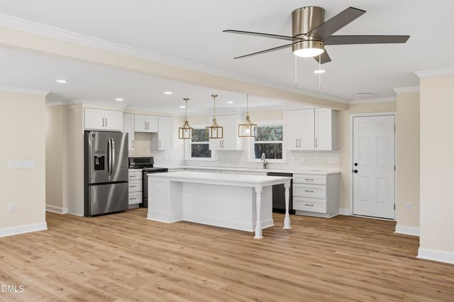 5525 Glenoaks Drive, Durham, NC 27712