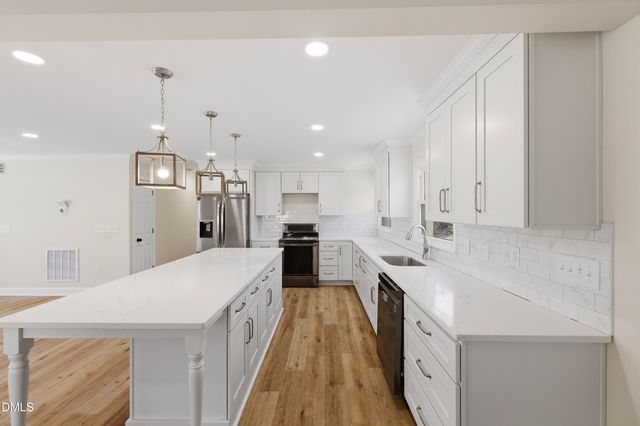 5525 Glenoaks Drive, Durham, NC 27712