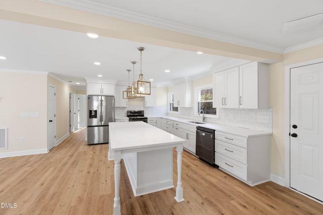 5525 Glenoaks Drive, Durham, NC 27712