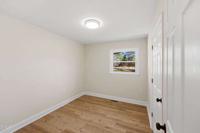 5525 Glenoaks Drive, Durham, NC 27712