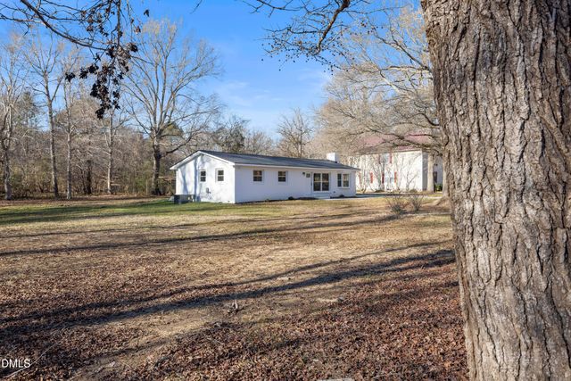 5525 Glenoaks Drive, Durham, NC 27712