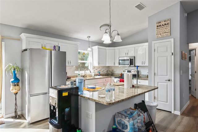 17568 SW 25TH CIRCLE, Ocala, FL 34473