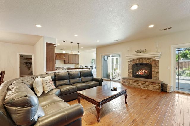 4817 E Morada Ln, Stockton, CA 95212