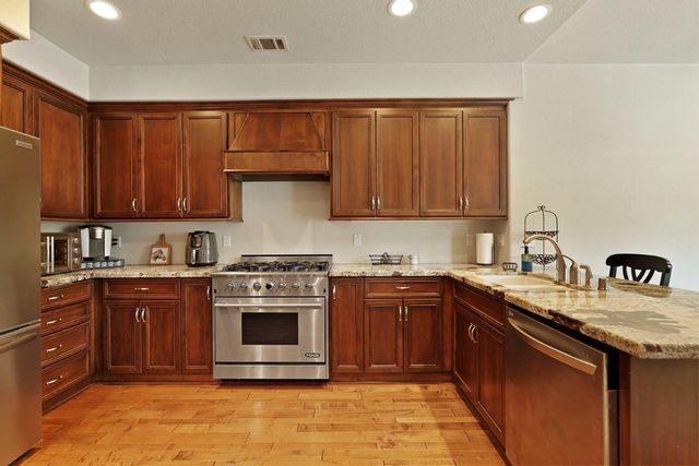 4817 E Morada Ln, Stockton, CA 95212