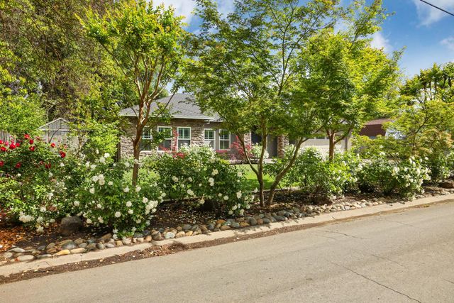 4817 E Morada Ln, Stockton, CA 95212